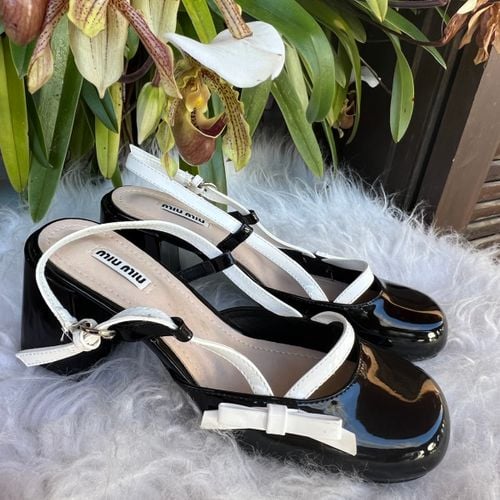 sandalia miu miu bow detail slingback pumps 146976503?action_source=74549&ref=home_home&rsp=1&rspix=1