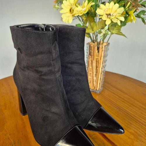 bota ankle boot uza preta 36 146991047?action_source=75013&ref=home_home&rsp=1&rspix=1