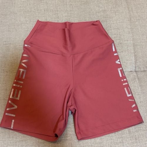 shorts de academia live 147777831?action_source=75018&ref=home_home&rsp=1&rspix=1