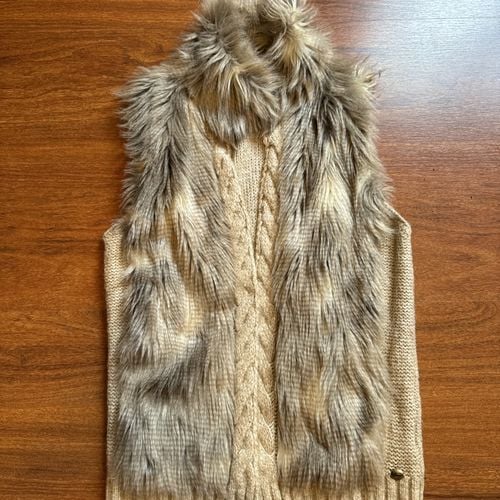 colete biamar tricot com pelo sintetico 139871014?action_source=70522&ref=home_home&rsp=1&rspix=1