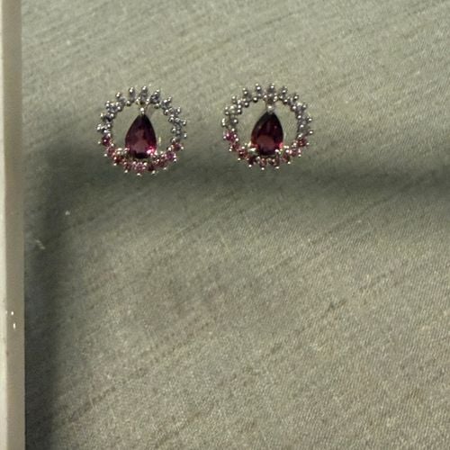 brinco vivara em prata com pedra roxa 129002465?action_source=67326&ref=home_home&rsp=1&rspix=1