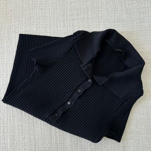 blusa polo zara canelada preta 150193492?action_source=75868&ref=home_home&rsp=1&rspix=1