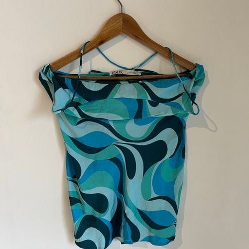 vestido zara estampado azul m 152579928?action_source=77221&ref=home_home&rsp=1&rspix=1