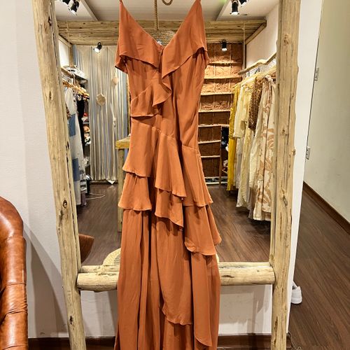 vestido crepe babados dress to 138351171?action_source=31319&ref=home_home&rsp=1&rspix=1