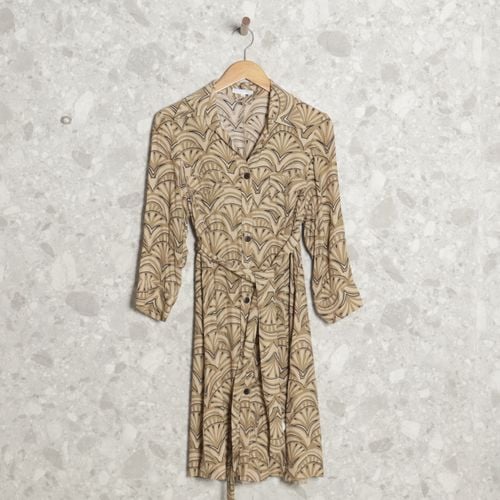 vestido bege abstrato le lis blanc 150417071?action_source=76037&ref=home_home&rsp=1&rspix=1