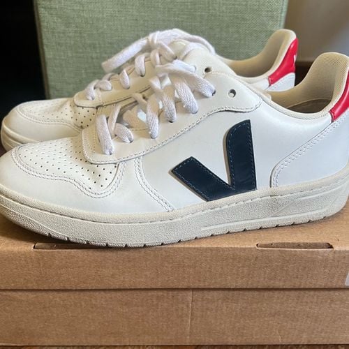 tenis vert v10 branco 36 139796454?action_source=69863&ref=home_home&rsp=1&rspix=1