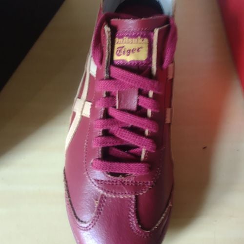 onitsuka tiger mexico 66 burgundy 40 136770789?action_source=68551&ref=home_home&rsp=1&rspix=1