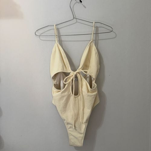 body maio off white loja 3 134319617?action_source=68477&ref=home_home&rsp=1&rspix=1