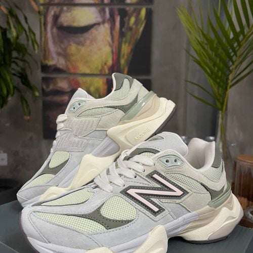 new balance 9060 original 147805588?action_source=31946&ref=home_home&rsp=1&rspix=1