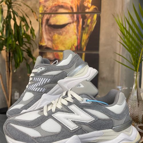 new balance 9060 original 147803906?action_source=31946&ref=home_home&rsp=1&rspix=1