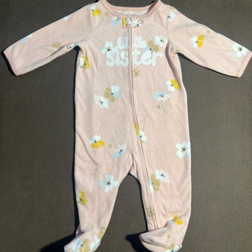 macacao carters menina 6 meses bem quentinho fleece little sister 142510803?action_source=72470&ref=home_home&rsp=1&rspix=1