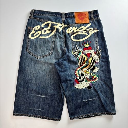 ed hardy vintage baggy jorts sign 2007 139632539?action_source=72140&ref=home_home&rsp=1&rspix=1