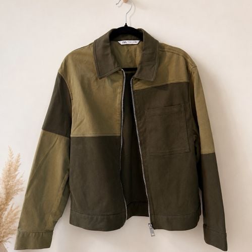 jaqueta zara verde militar m 145019983?action_source=31319&ref=home_home&rsp=1&rspix=1
