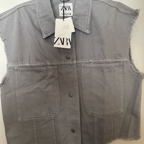 colete zara jeans cinza m 141741183?action_source=31319&ref=home_home&rsp=1&rspix=1
