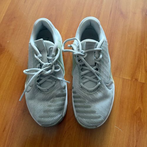 tenis nike metcon 9 cinza 35 149806215?action_source=76035&ref=home_home&rsp=1&rspix=1