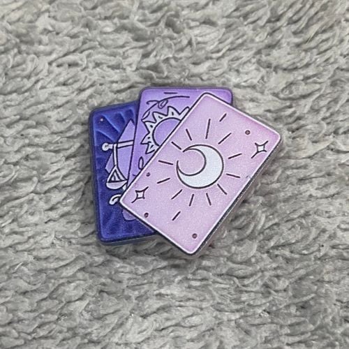 broche de acrilico cartas de tarot 151778778?action_source=77422&ref=home_home&rsp=1&rspix=1