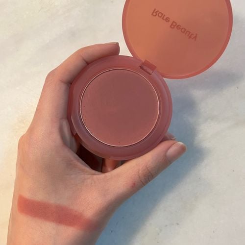 blush rare beauty matte bouncy divine 152750931?action_source=77486&ref=home_home&rsp=1&rspix=1