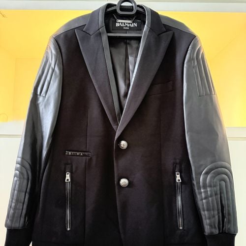 blazer balmain paris biker preto 148127754?action_source=72767&ref=home_home&rsp=1&rspix=1