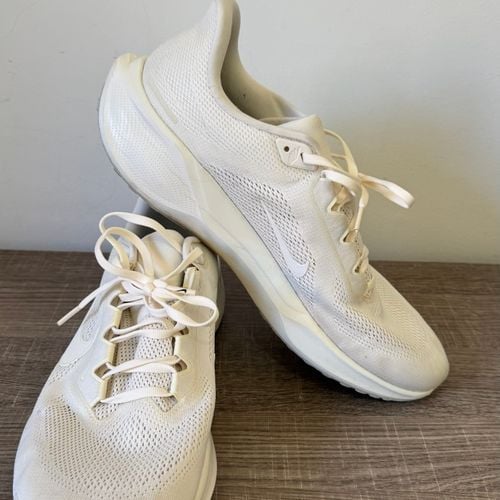 tenis nike masculino branco 46 146952419?action_source=72470&ref=home_home&rsp=1&rspix=1