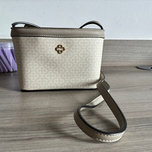 bolsa capodarte 135512296?action_source=67884&ref=home_home&rsp=1&rspix=1