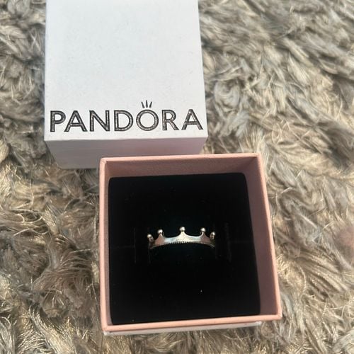 anel pandora coroa 132836587?action_source=67326&ref=home_home&rsp=1&rspix=1