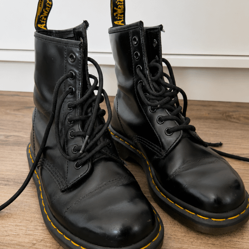 bota dr martens 1460 preta tamanho 4 uk 6 us 149236000?action_source=72470&ref=home_home&rsp=1&rspix=1