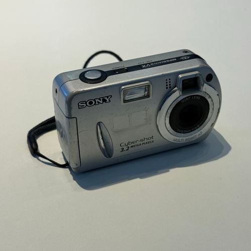 camera digital sony cybershot dsc p32 124747428?action_source=31319&ref=home_home&rsp=1&rspix=1