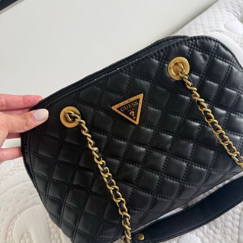 bolsa guess semi nova 136918106?action_source=70655&ref=home_home&rsp=1&rspix=1