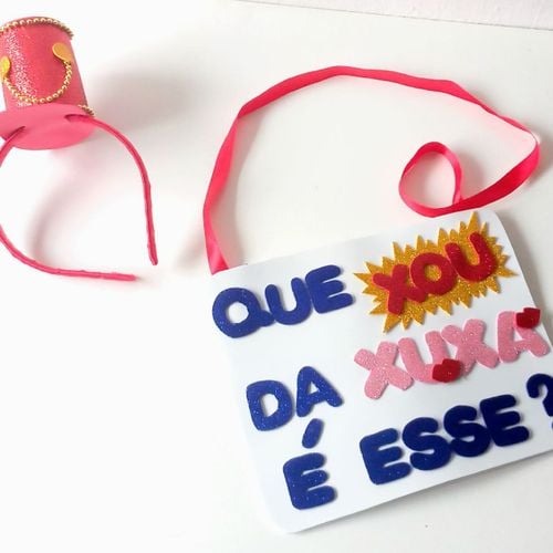kit tiara plaquinha que xou da xuxa e esse 113201122?action_source=67456&ref=home_home&rsp=1&rspix=1