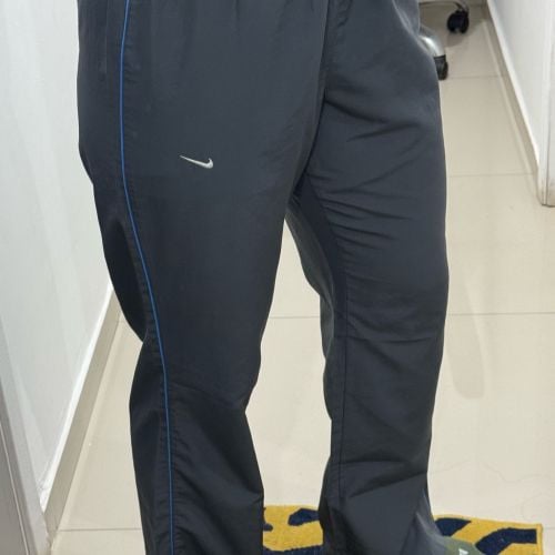 calca nike cinza 142881386?action_source=72470&ref=home_home&rsp=1&rspix=1