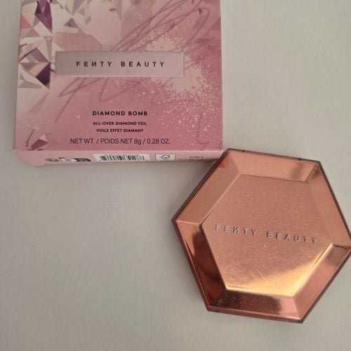 iluminador fenty beauty diamond bomb rose rave 144693239?action_source=77056&ref=home_home&rsp=1&rspix=1