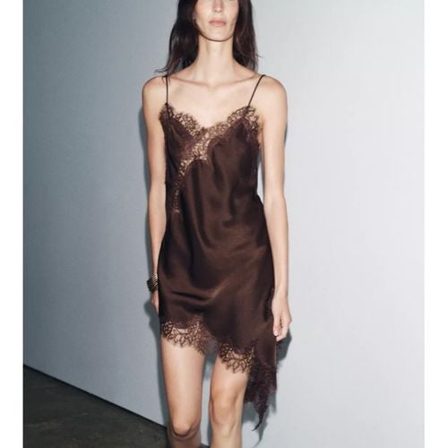 vestido zara 137542717?action_source=68872&ref=home_home&rsp=1&rspix=1