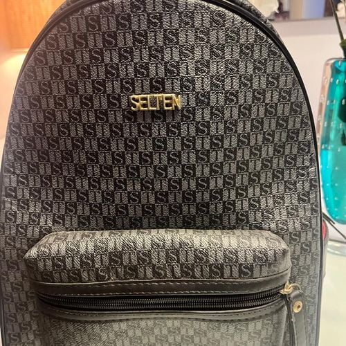 mochila unissex 133366011?action_source=67388&ref=home_home&rsp=1&rspix=1