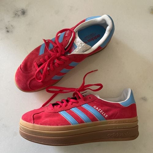 tenis adidas gazelle flatform vermelho 37 146118120?action_source=73790&ref=home_home&rsp=1&rspix=1