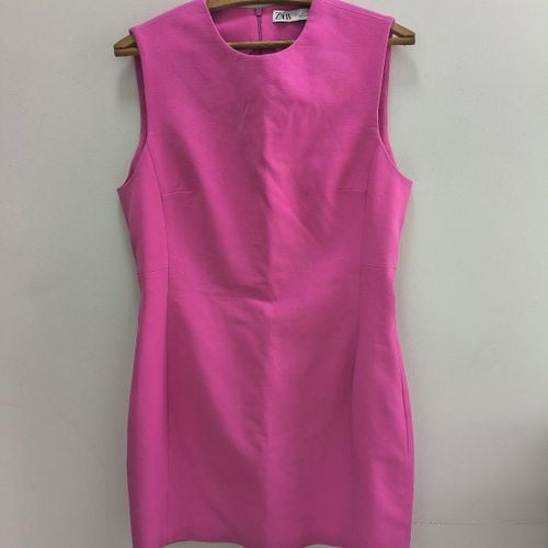 vestido zara rosa m 150655411?action_source=76396&ref=home_home&rsp=1&rspix=1
