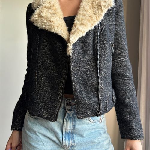 casaco zara 45 la com pelos sinteticos veste p e pp 142296808?action_source=71711&ref=home_home&rsp=1&rspix=1