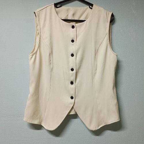 conjunto de colete e saia 134031477?action_source=64649&ref=home_home&rsp=1&rspix=1