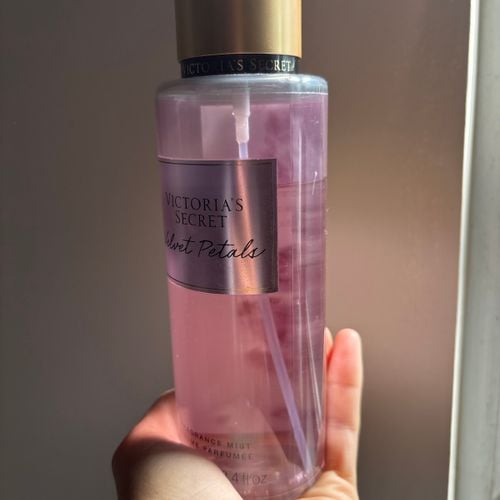body splash victoria s secret velvet petals 147743348?action_source=76403&ref=home_home&rsp=1&rspix=1
