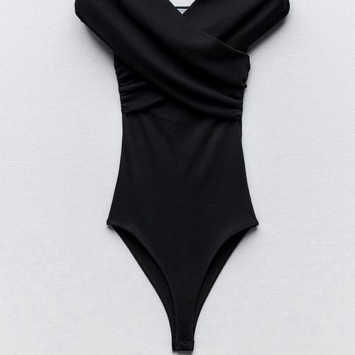 body zara cruzado franzido preto m 152587889?action_source=77124&ref=home_home&rsp=1&rspix=1