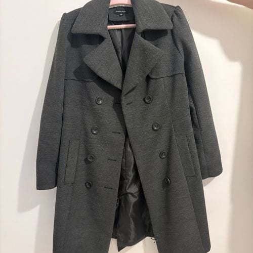 casaco trench coat pacific blue cinza tamanho m 148097022?action_source=75013&ref=home_home&rsp=1&rspix=1