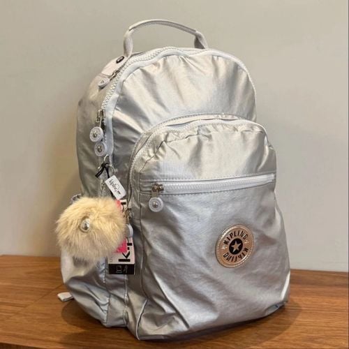 mochila kipling prata 135258123?action_source=67884&ref=home_home&rsp=1&rspix=1