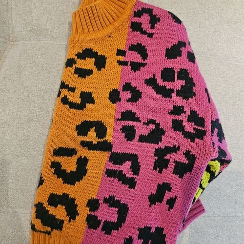 tricot cropped farm animal print p 142771807?action_source=31319&ref=home_home&rsp=1&rspix=1