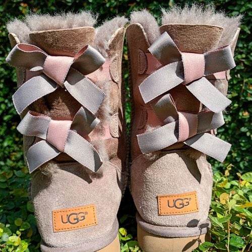 ugg bailey bow 143893809?action_source=72965&ref=home_home&rsp=1&rspix=1