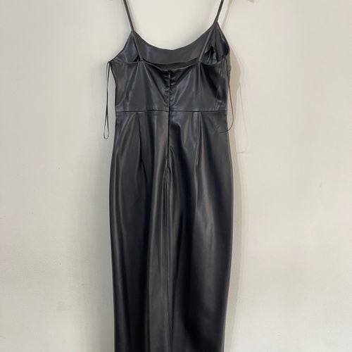 vestido em pu zara 135342402?action_source=31319&ref=home_home&rsp=1&rspix=1