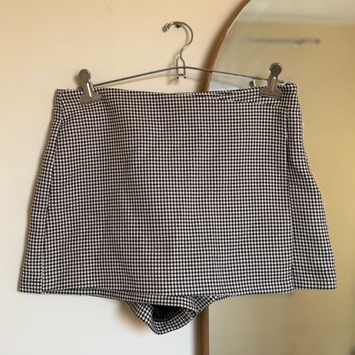 short saia zara pied de poule g 152499837?action_source=77221&ref=home_home&rsp=1&rspix=1