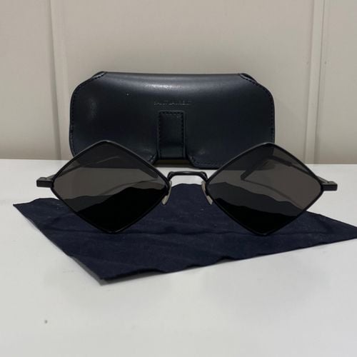 oculos de sol saint laurent sl302 106714434?action_source=75542&ref=home_home&rsp=1&rspix=1