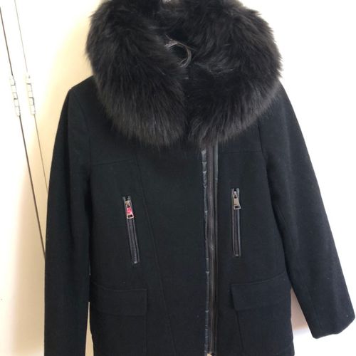 casaco inverno calvin klein capuz pelo 139758458?action_source=70522&ref=home_home&rsp=1&rspix=1