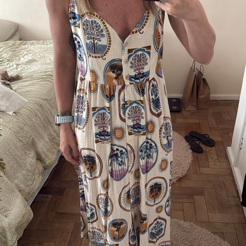 vestido midi estampado farm 133020411?action_source=66827&ref=home_home&rsp=1&rspix=1