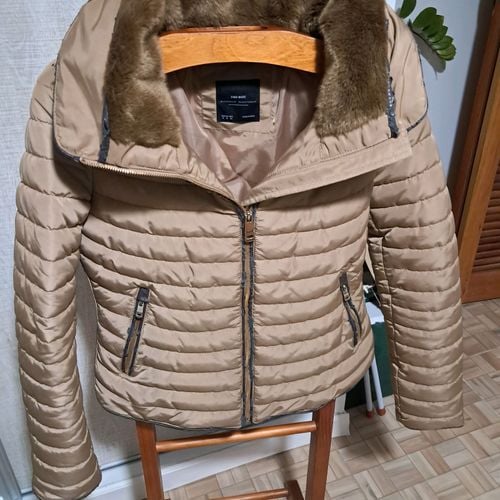 jaqueta zara puffer bege m 142320571?action_source=70522&ref=home_home&rsp=1&rspix=1