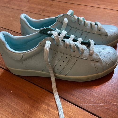 tenis em couro azul bebe 121156372?action_source=31946&ref=home_home&rsp=1&rspix=1